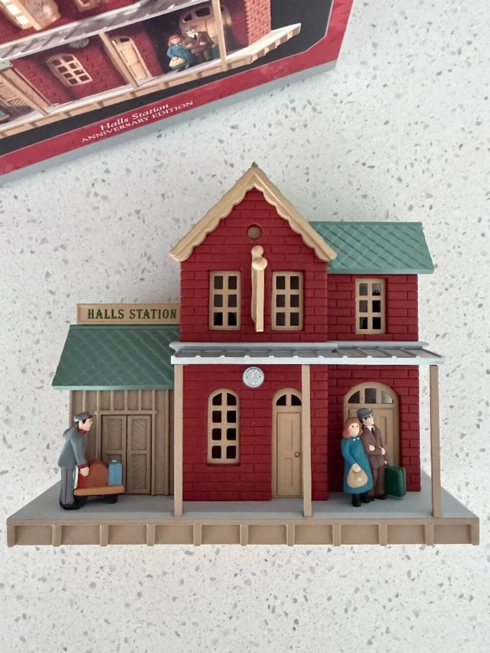 Hallmark Ornament Nostalgic Houses & Shops Halls Station